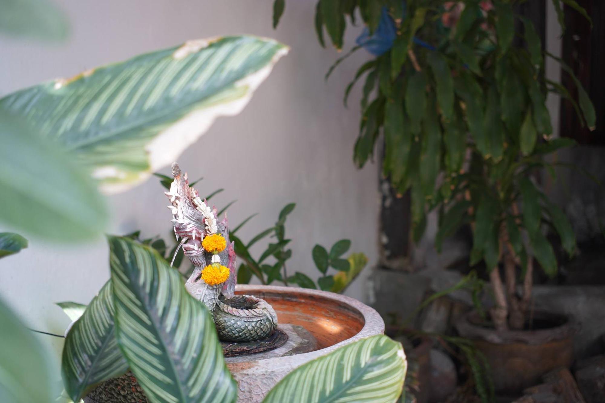 A House Boutique Guesthouse Bangkok Extérieur photo