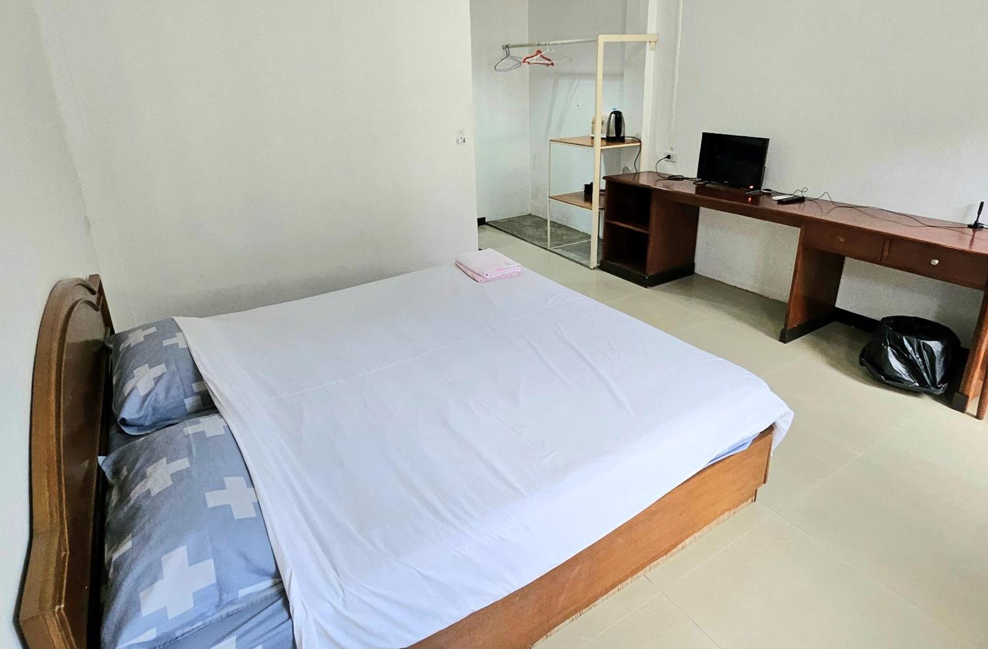 A House Boutique Guesthouse Bangkok Extérieur photo
