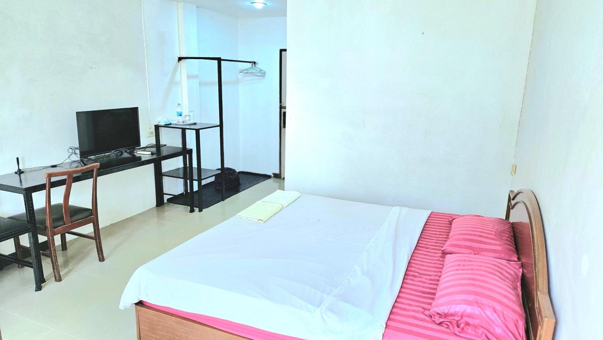 A House Boutique Guesthouse Bangkok Extérieur photo