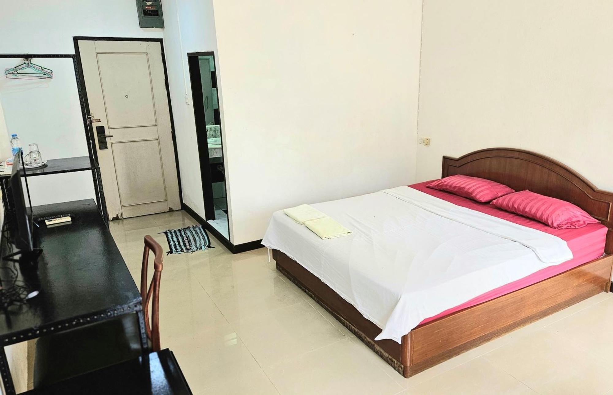 A House Boutique Guesthouse Bangkok Extérieur photo